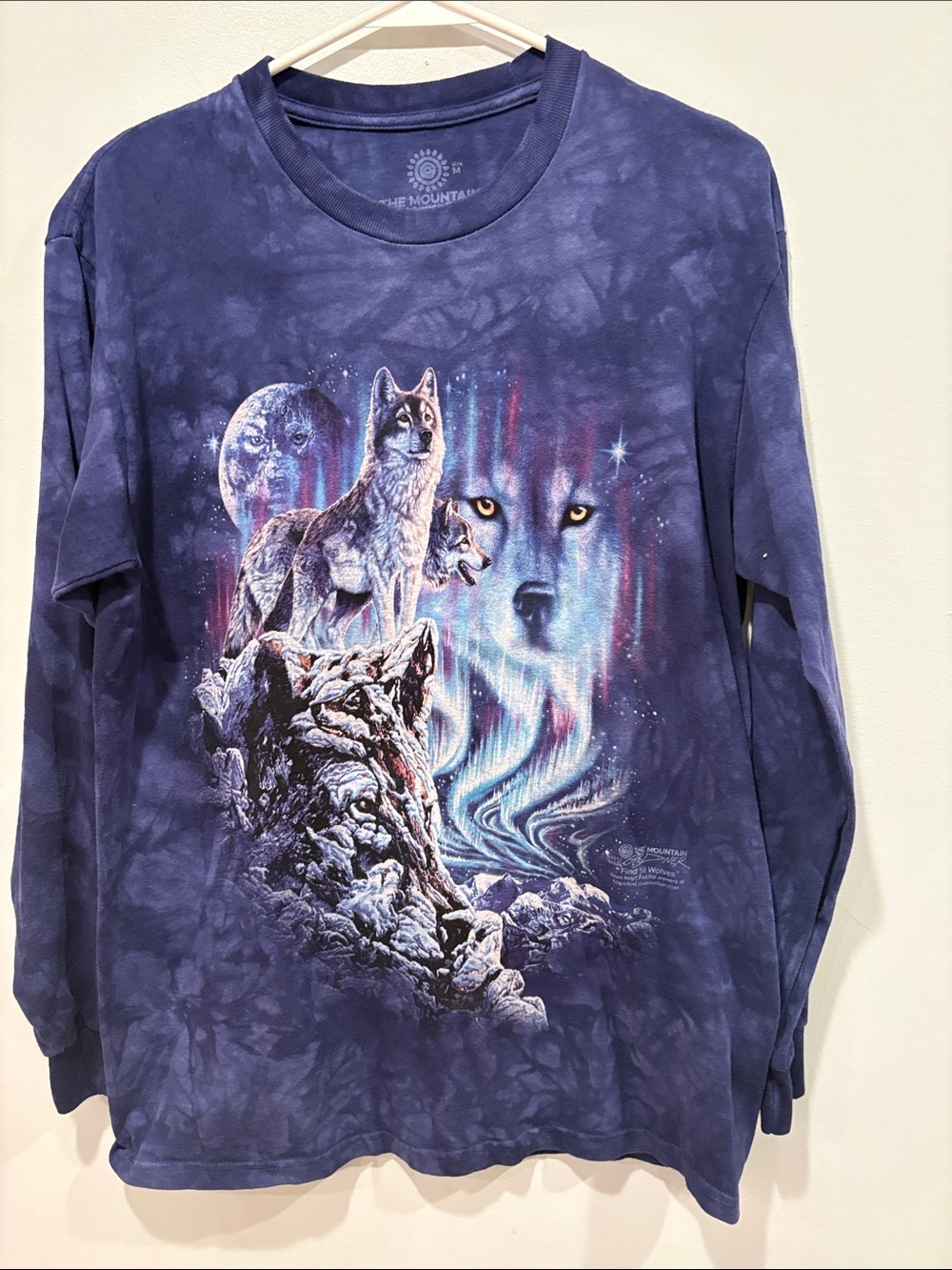The Mountain Navy Tie-Dye Long Sleeve Wolf Scene Tee ptp 20